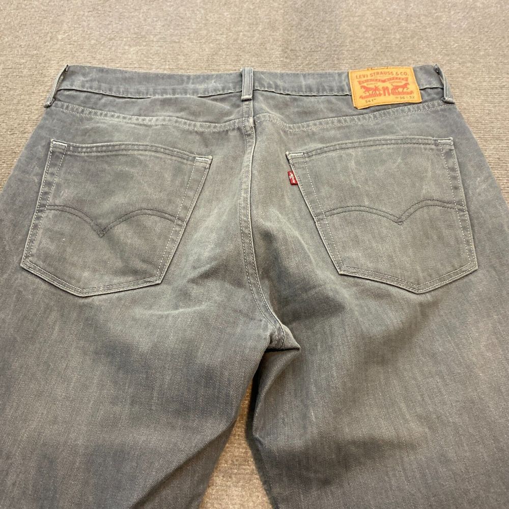 Levi's Jeans Men 36 Fits 37x31 Faded‎ Gray 541 Denim Distressed Straight Fit - Picture 4 of 16